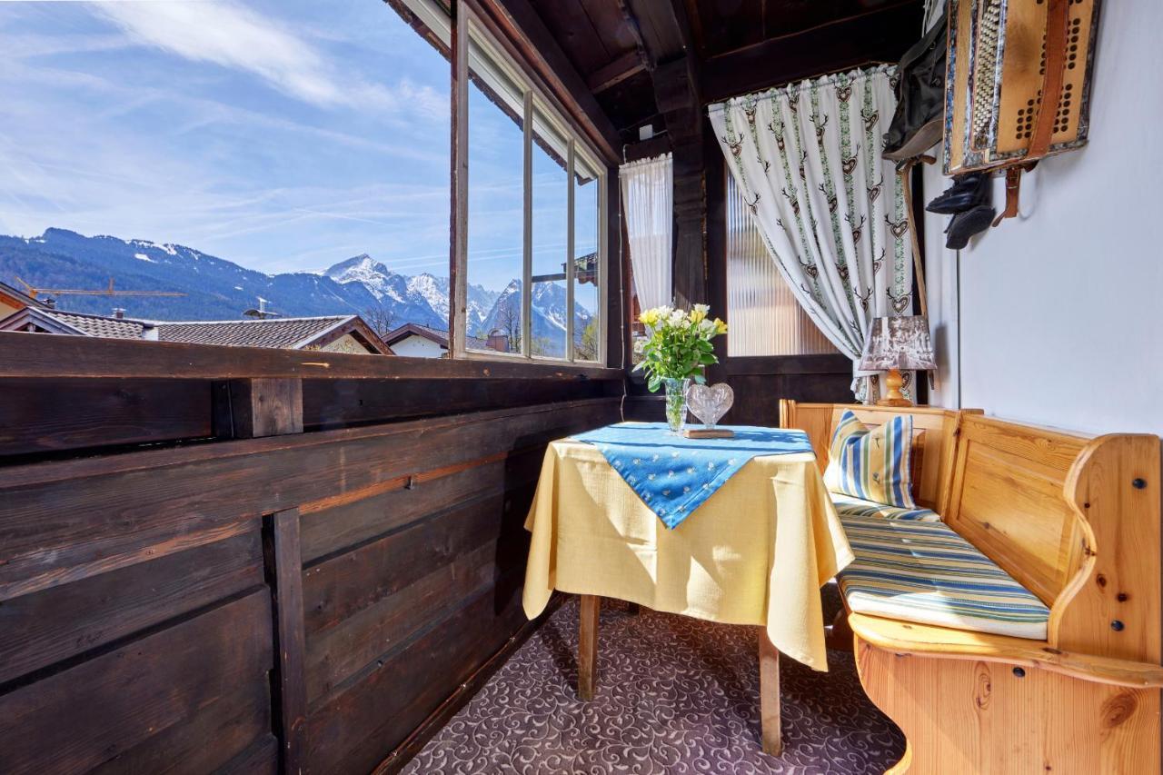 Gaestehaus Angela Garmisch-Partenkirchen Luaran gambar